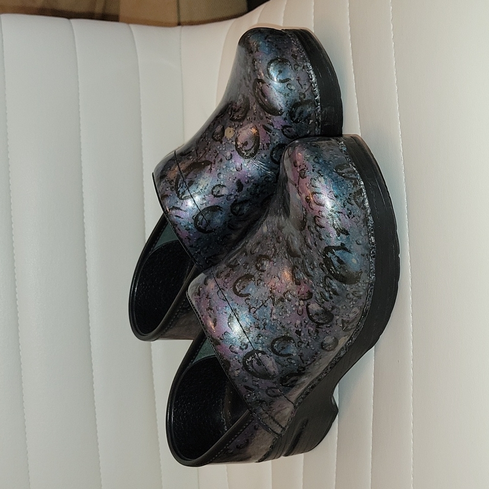 Dansko 706080202 Metalic Professional Stapled Clog Shoes Sz. 37, 6.5-7 U.S.